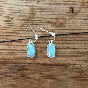 Small Kendra Scott Drop Earrings!
